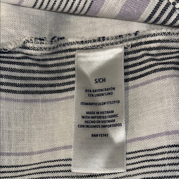 Splendid White and Gray 3/4 Sleeve Boxy Blouse - Picture 7 of 8